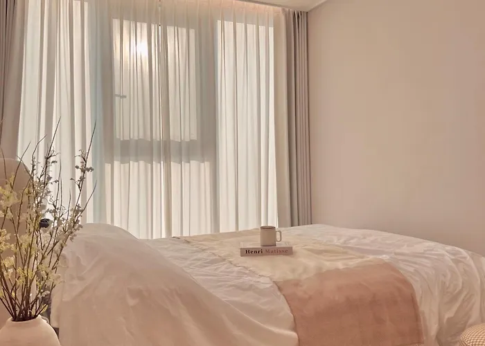 Azur Aparthotel 4*