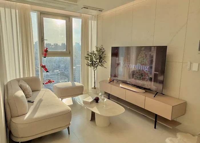 Aparthotel Azur 4*